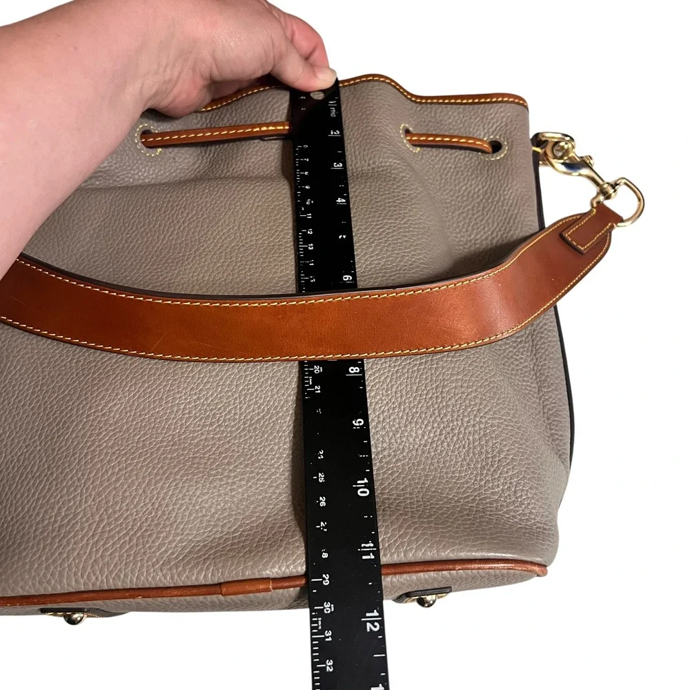 Dooney & Bourke Pebble Grain Small Drawstring Bag Grey Tan Leather Trim Shoulder